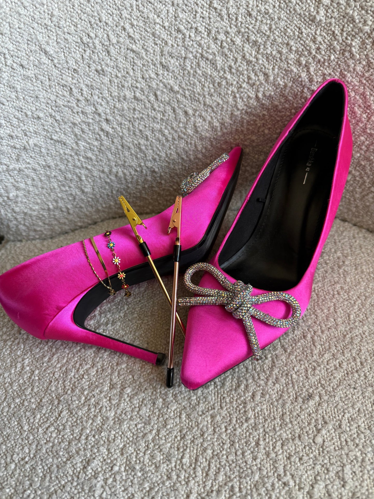 Herramienta para Cerrar Pulseras (Ideal para Uñas Largas)